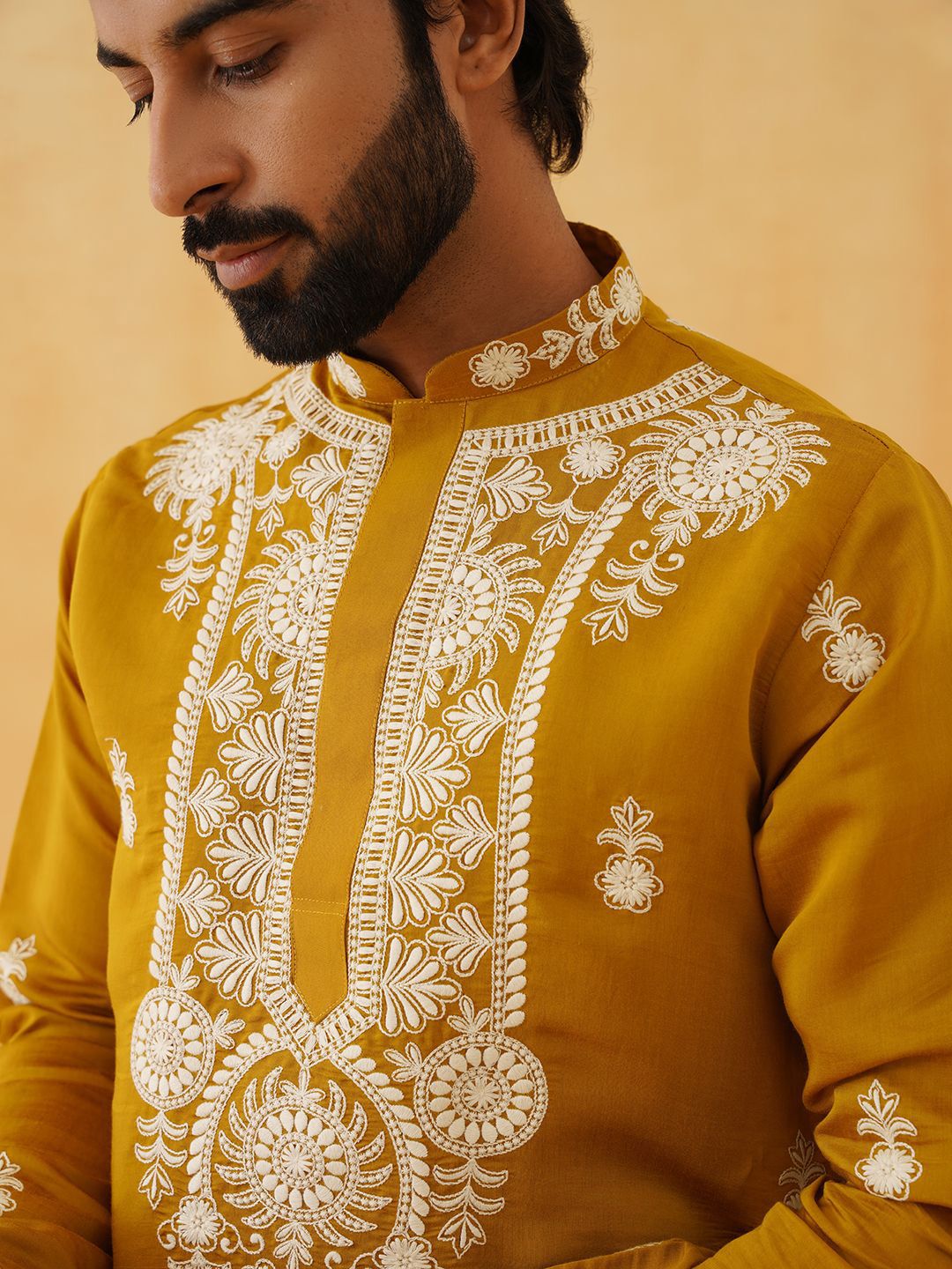 SOJANYA LUXE Ethnic Motifs Embroidered Thread Work Straight Kurta With Trousers