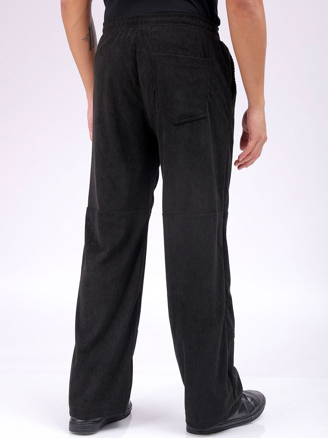 The Indian Garage Co Men Loose Fit Mid-Rise Joggers