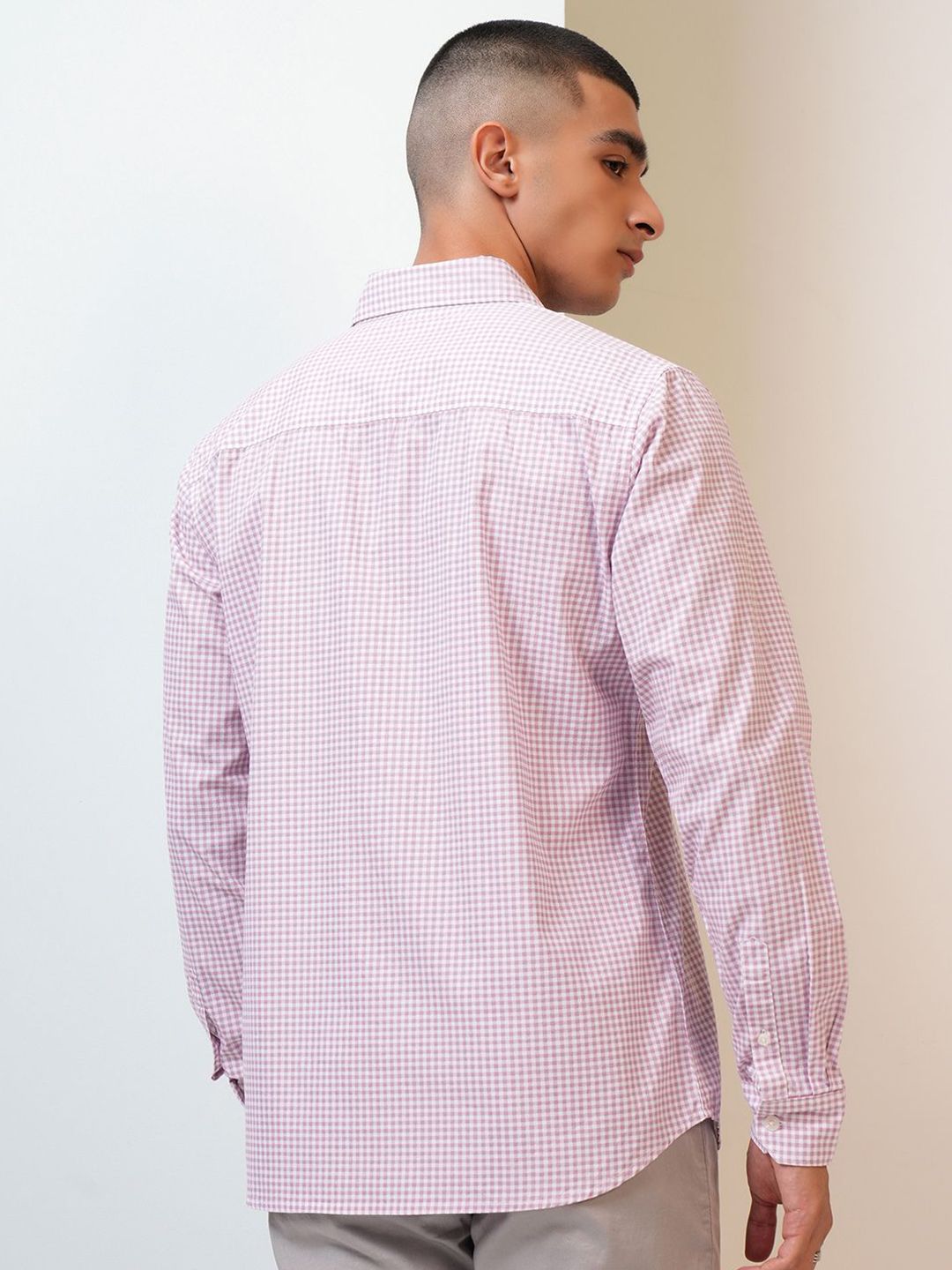 HIGHLANDER Checked Cutaway Collar Slim Fit Cotton Casual Shirt