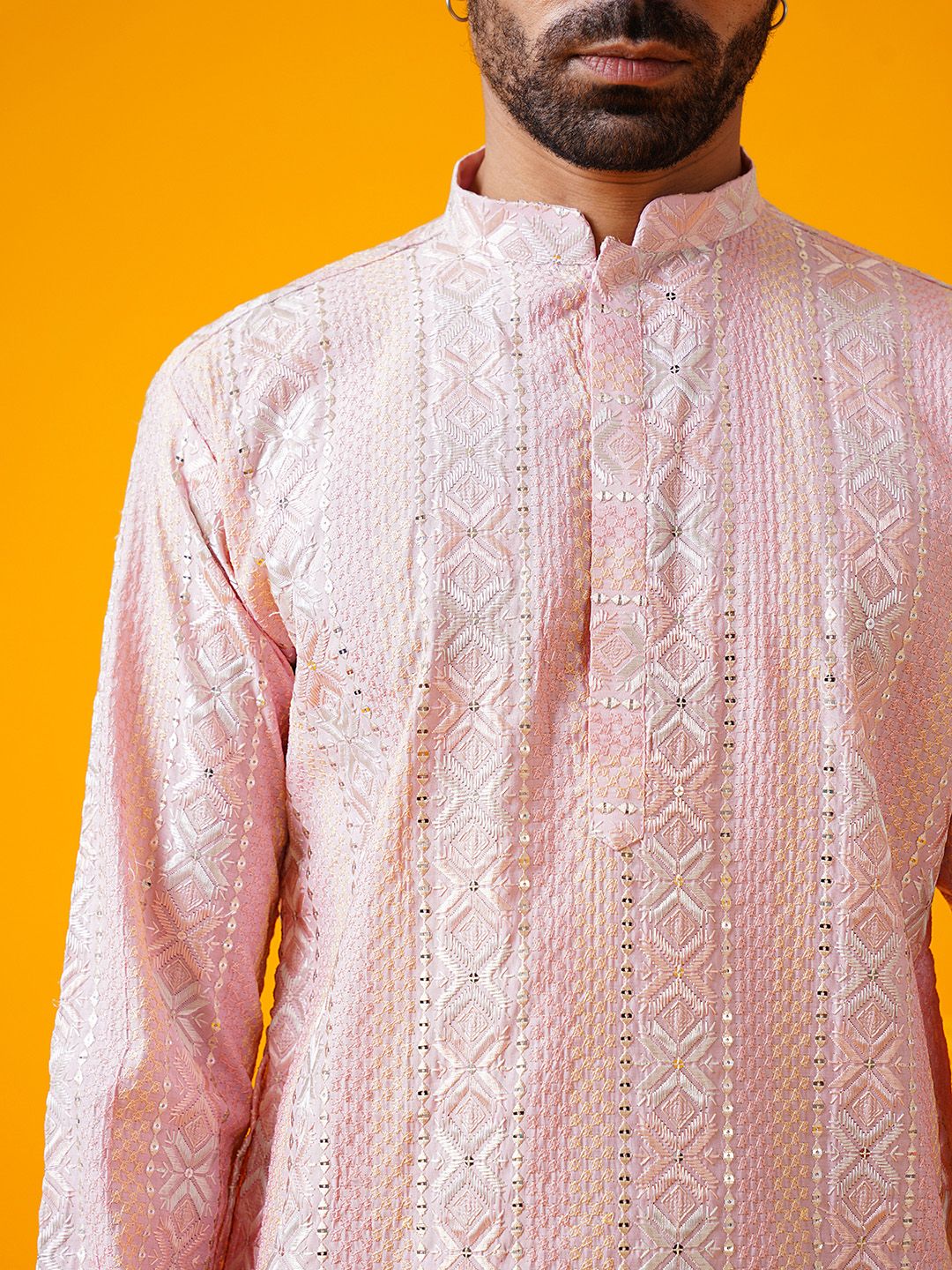 SOJANYA LUXE Motif Etnik Bersulam Kurta Lurus Kolar Mandarin Dengan Seluar