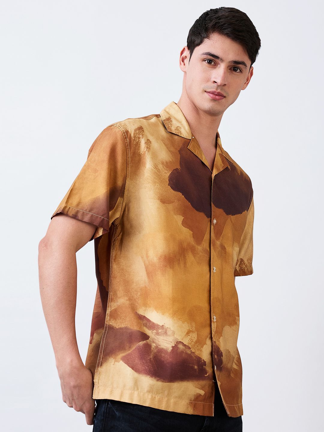 SPYKAR Men Relaxed Fit Cuban Collar Abstract Printed Casual Shirt