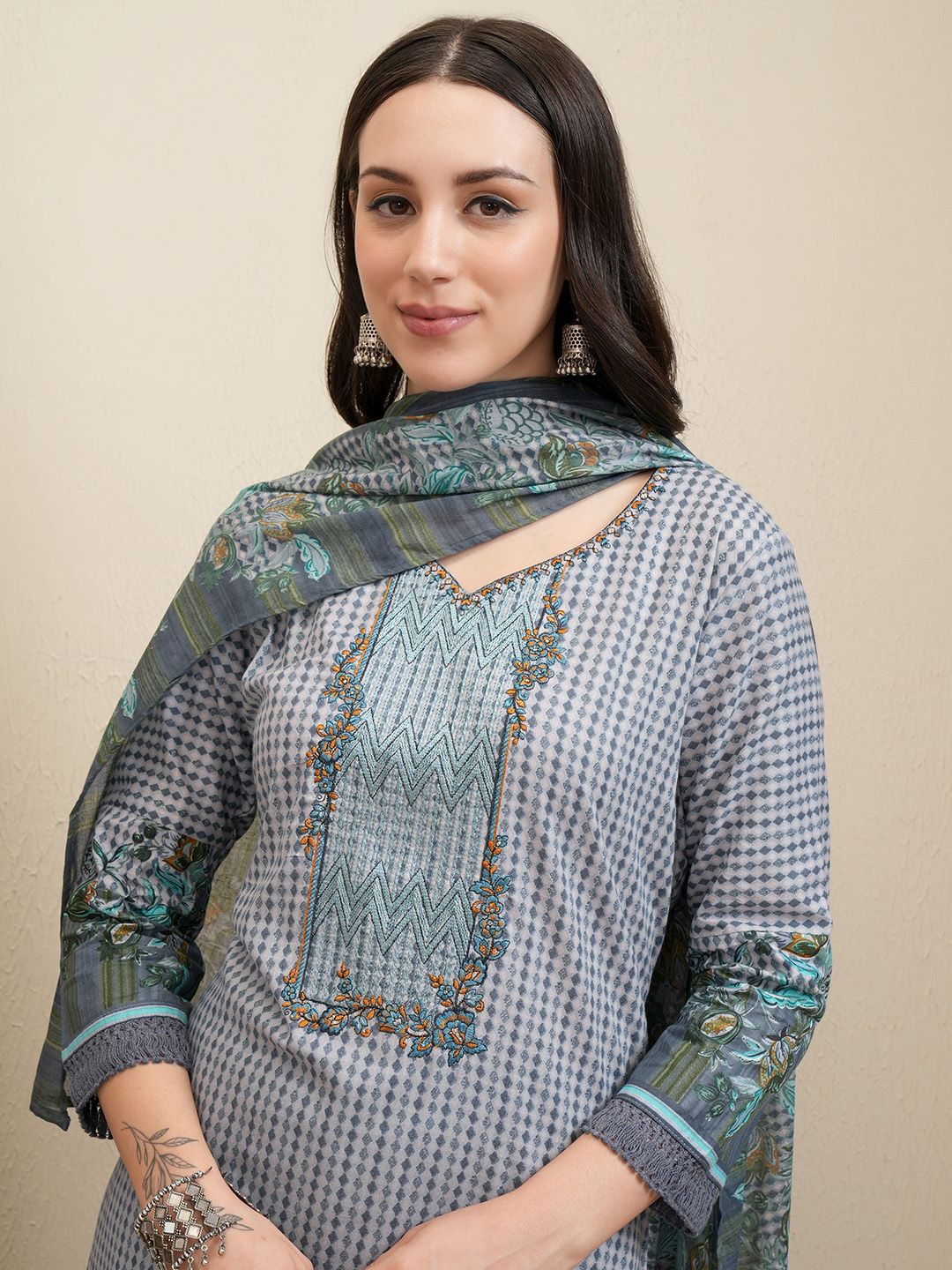 Vishudh Grey Geometric Printed Pure Cotton Straight Kurta With Trousers & Dupatta