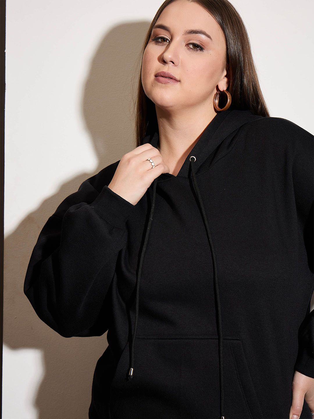SASSAFRAS Curve Women Long Sleeves Hooded Sweatshirt