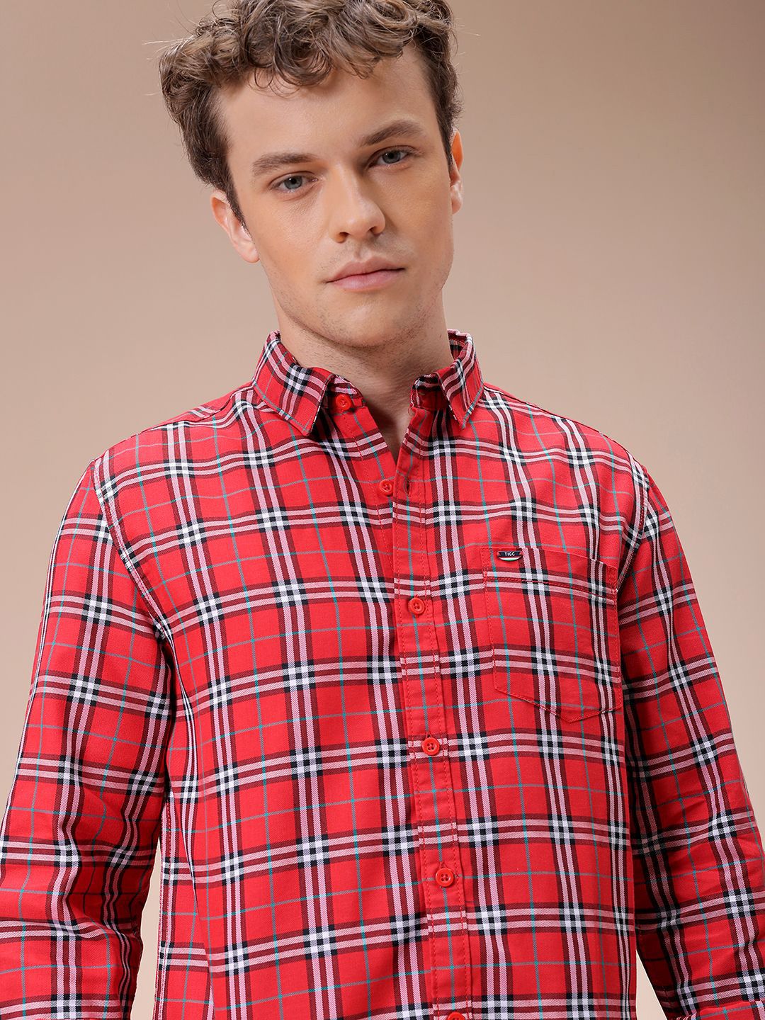 The Indian Garage Co Men Spread Collar Checked Cotton Slim Fit Casual Shirt