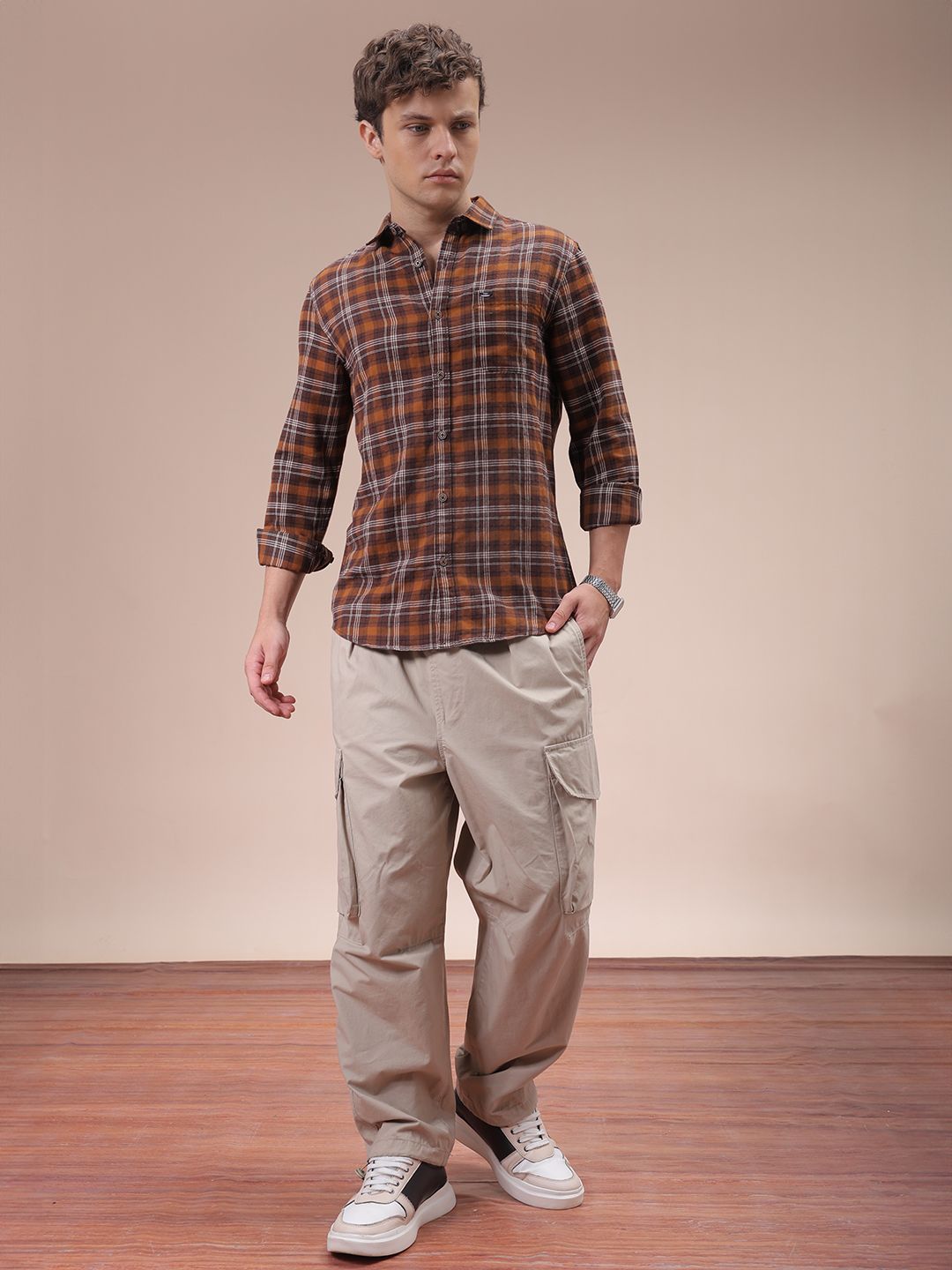 The Indian Garage Co Men Cutaway Collar Checked Cotton Slim Fit Casual Shirt