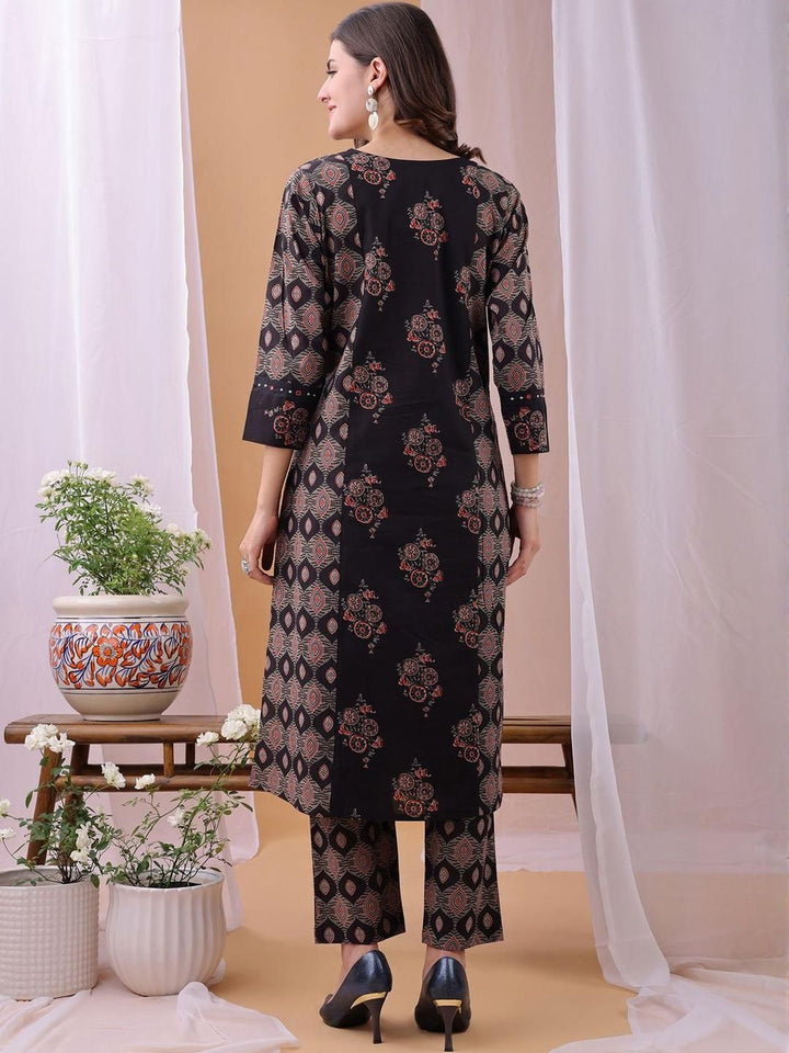 KALINI Women Printed Regular Pure Cotton Kurta with Trousers