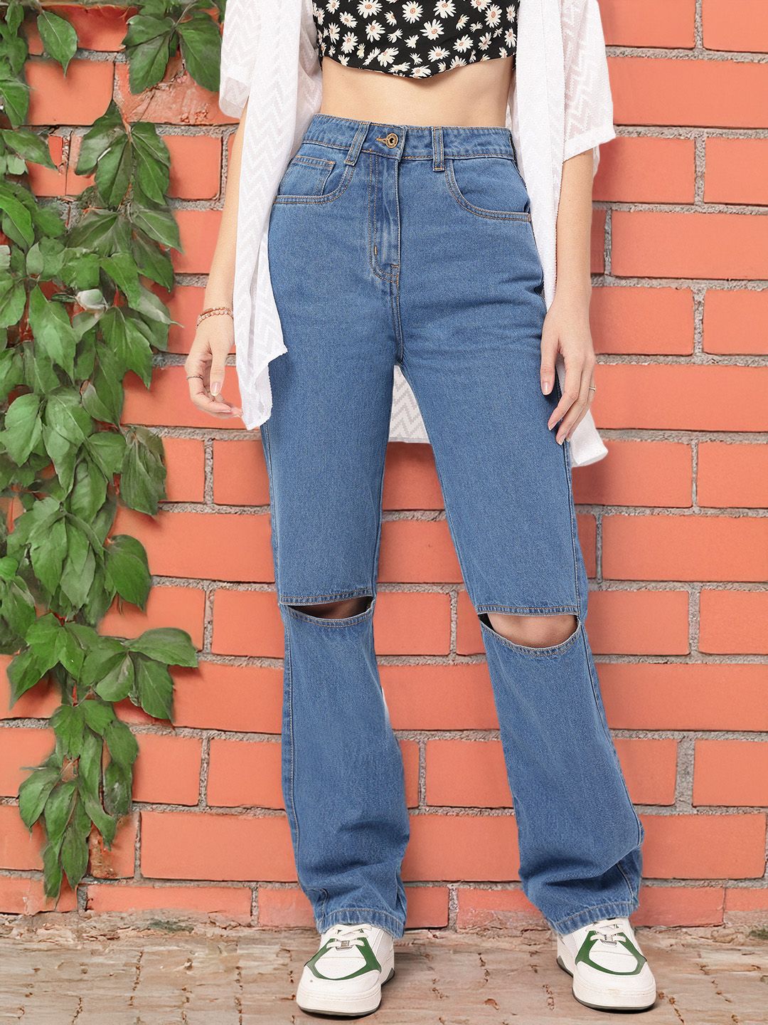 DressBerry Women Urban Utopia Pure Cotton Straight Fit Slash Knee Jeans