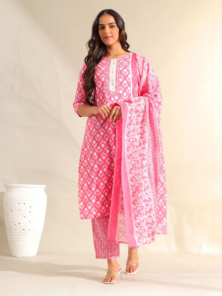 Mamicha Women Ethnic Motifs Printed Regular Thread Work Pure Cotton Kurta with Trousers & With Dupatta