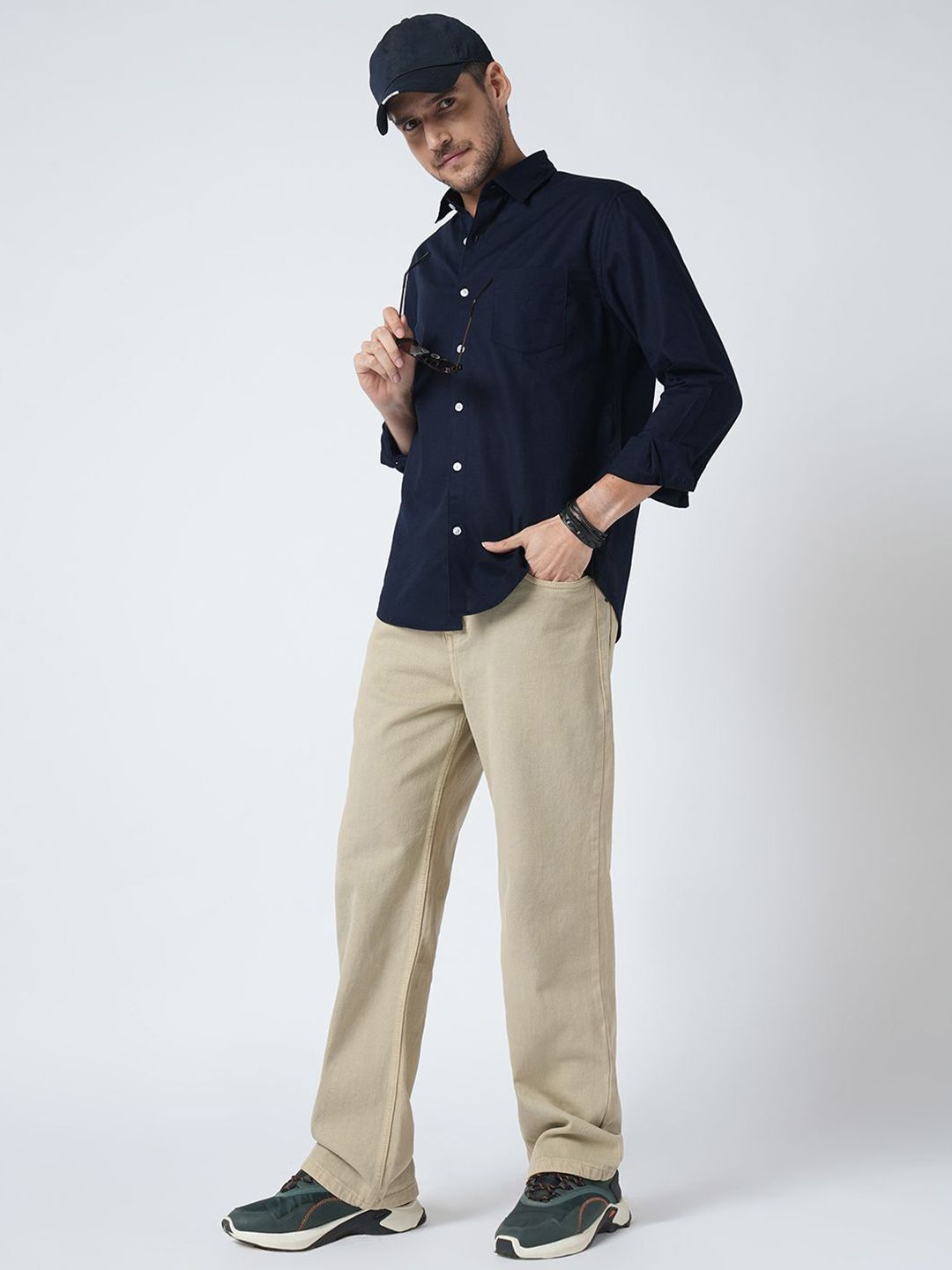 VASTRADO Men Classic Fit Solid Spread Collar Cotton Casual Shirt