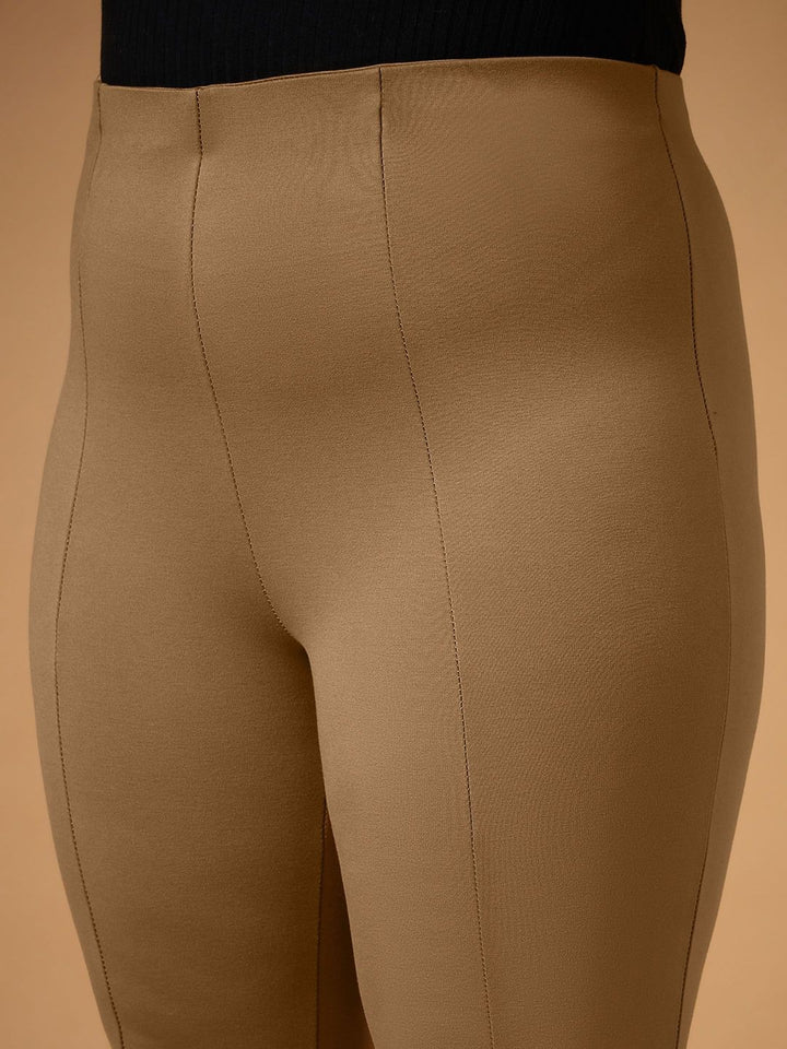 SASSAFRAS Curve Women Comfort Slim Fit High-Rise Trousers