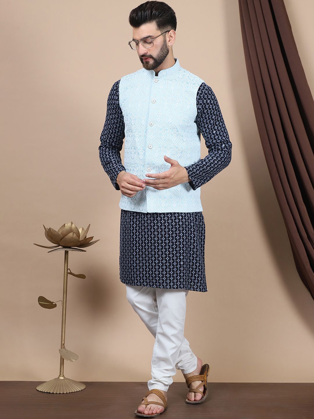 Motif Etnik Kelabu Anouk Bersulam Kapas Tulen Kurta Lurus & Jaket Churidar & Nehru
