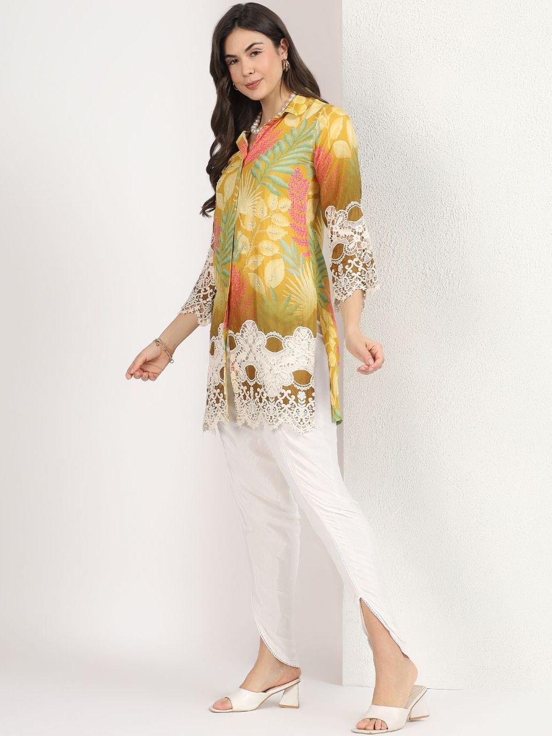 Mamicha Women Floral Printed Regular Thread Work Kurti with Dhoti Pants