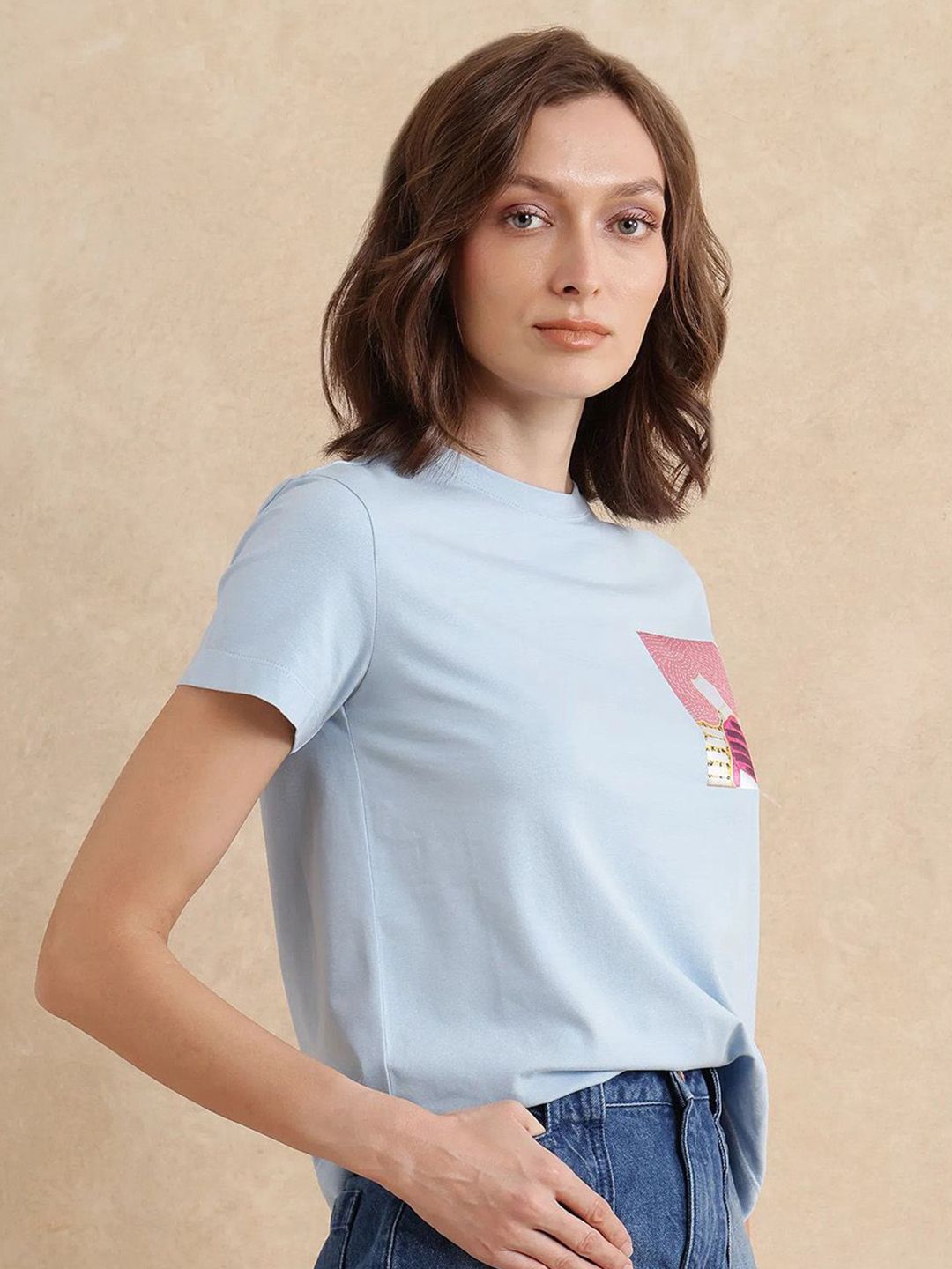 T-Shirt Poket Wanita yang Rareism Printed
