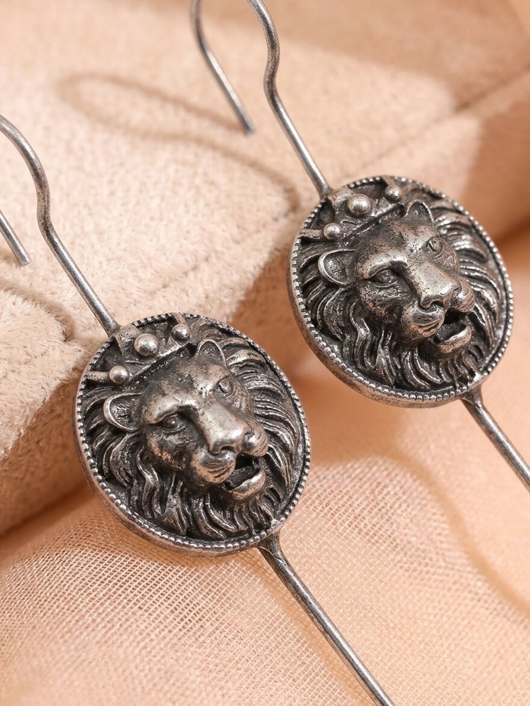 PANASH Animal Shaped Ear Cuff Earrings