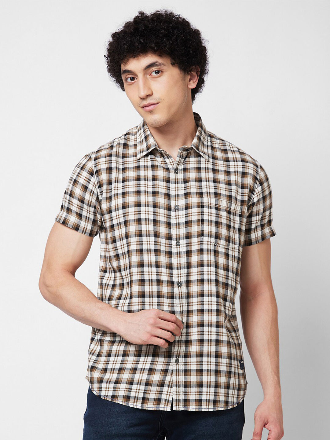 SPYKAR Spread Collar Short Sleeves Cotton Checked Casual Shirt