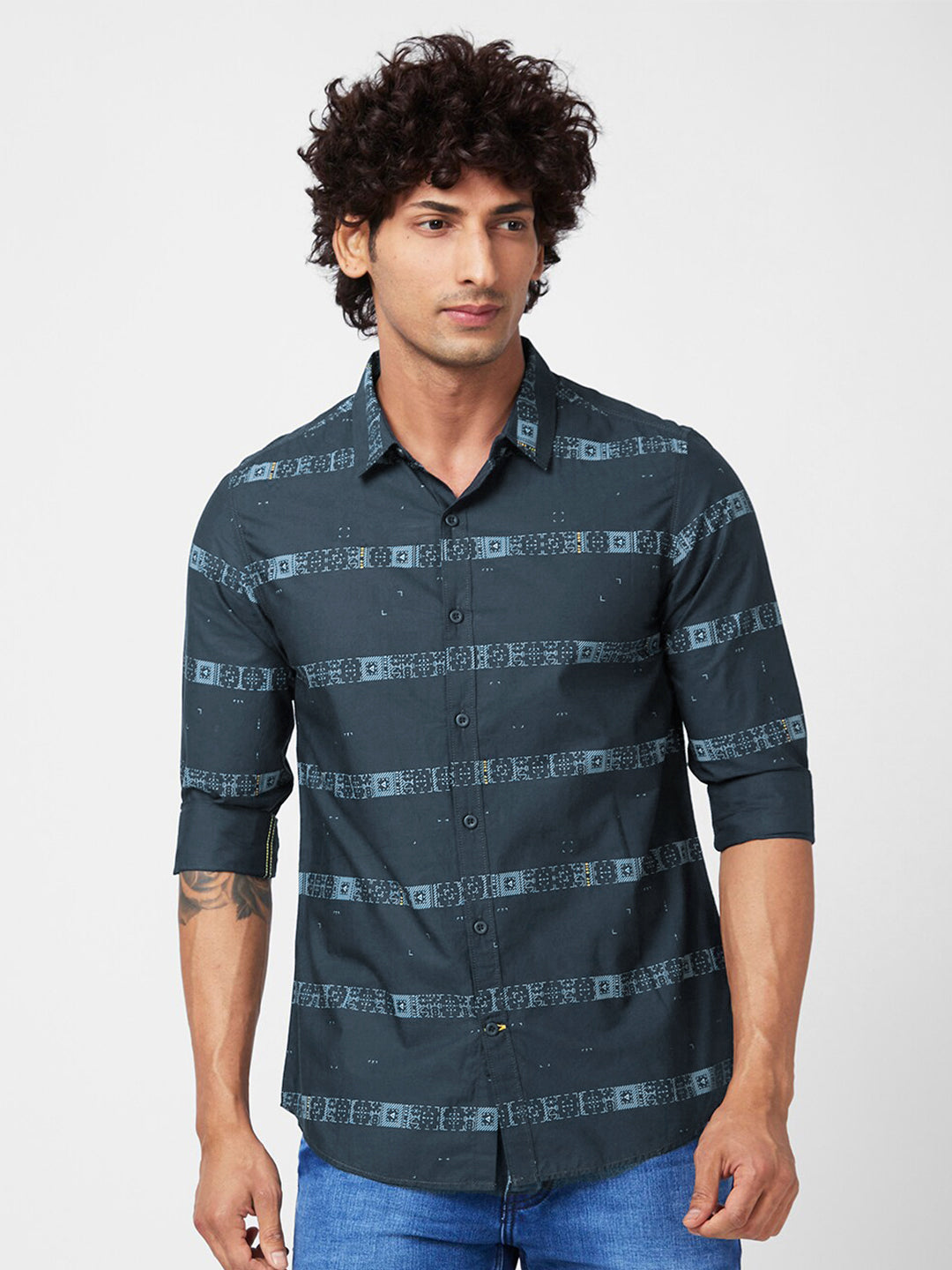 SPYKAR Men Slim Fit Horizontal Striped Cotton Pure Cotton Casual Shirt