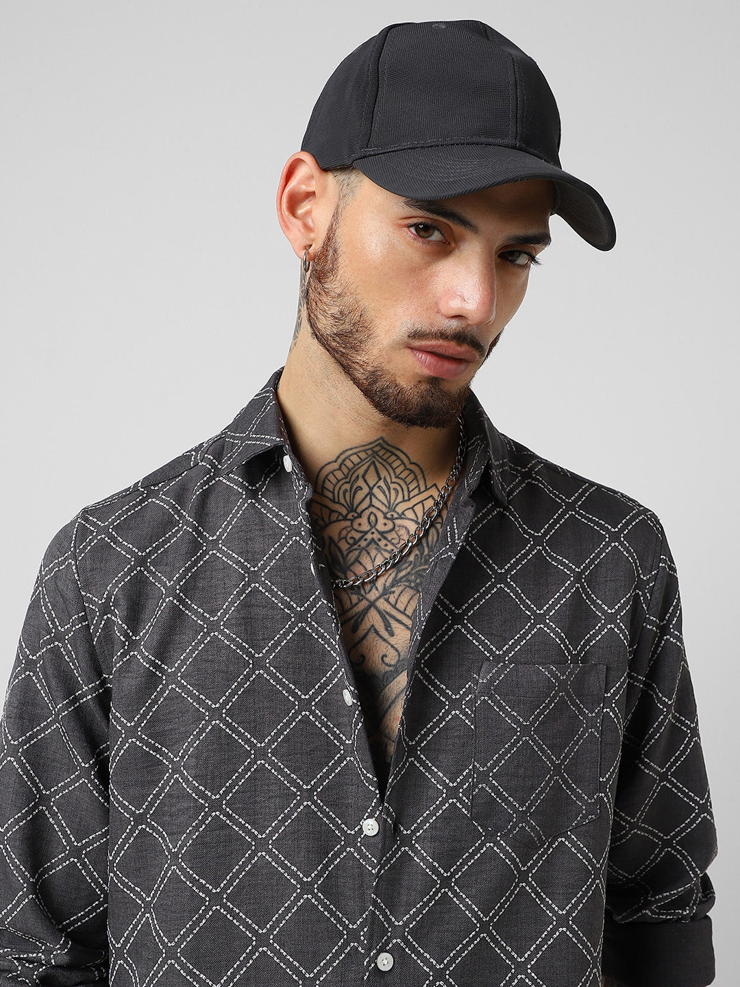 VASTRADO Men Classic Slim Fit Geometric Printed Casual Shirt