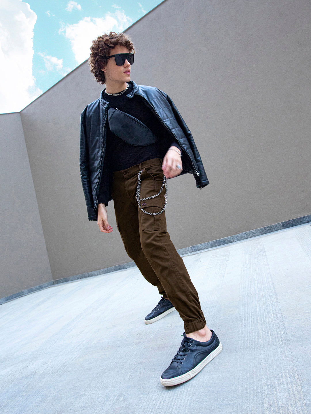 The Indian Garage Co Men Slim Fit Solid Cargos Joggers