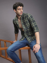 The Indian Garage Co Men Olive Green & Navy Blue Regular Fit Checked Casual Shirt