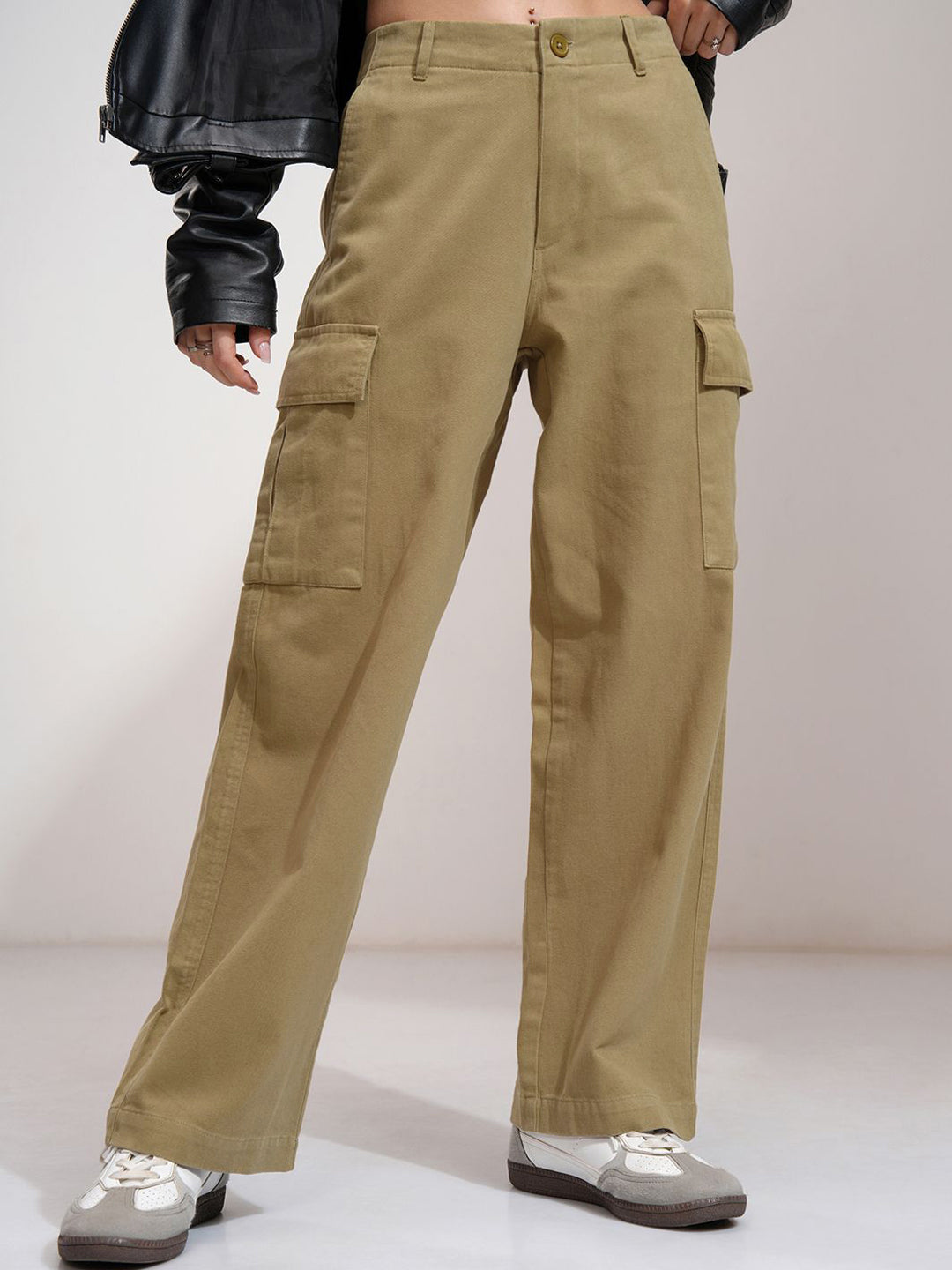 Tokyo Talkies Women Solid Pure Cotton Straight Fit Cargo Pants