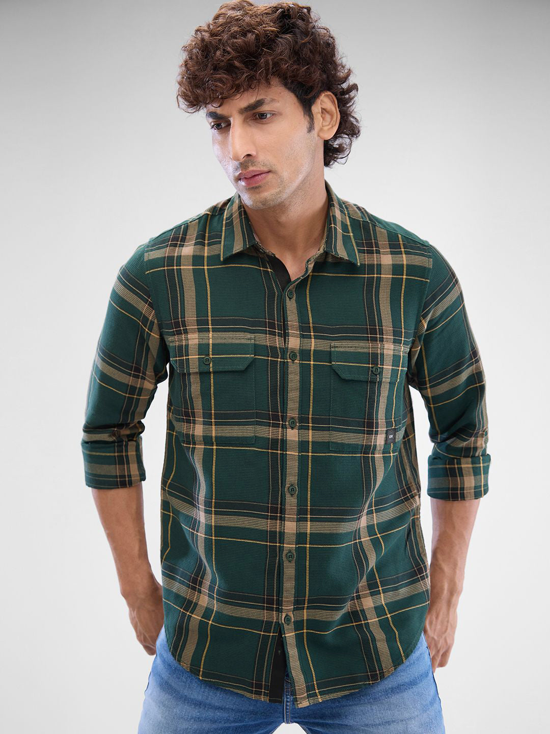 SPYKAR Men Slim Fit Opaque Checked Spread Collar Pure Cotton Casual Shirt