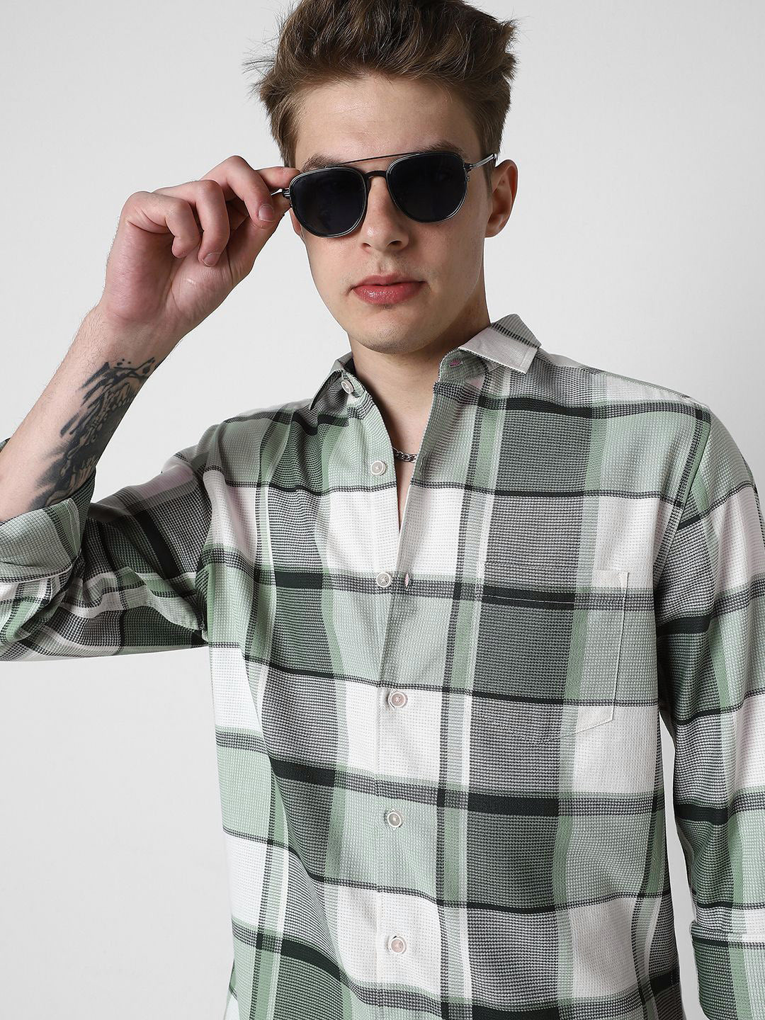 VASTRADO Men Classic Tartan Checks Opaque Checked Casual Shirt