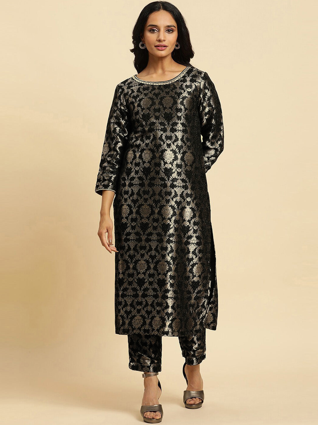 W Motif Etnik Tenunan Rekaan Kurta Biasa dengan Seluar