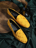 House of Pataudi Men Embroidered Ethnic Embellished Mojaris
