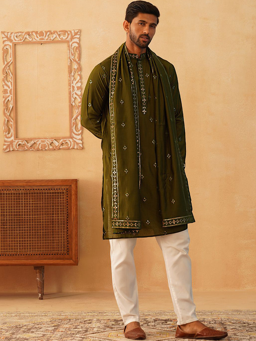 Jompers Floral Embroidered Kurta With Pyjamas & Dupatta