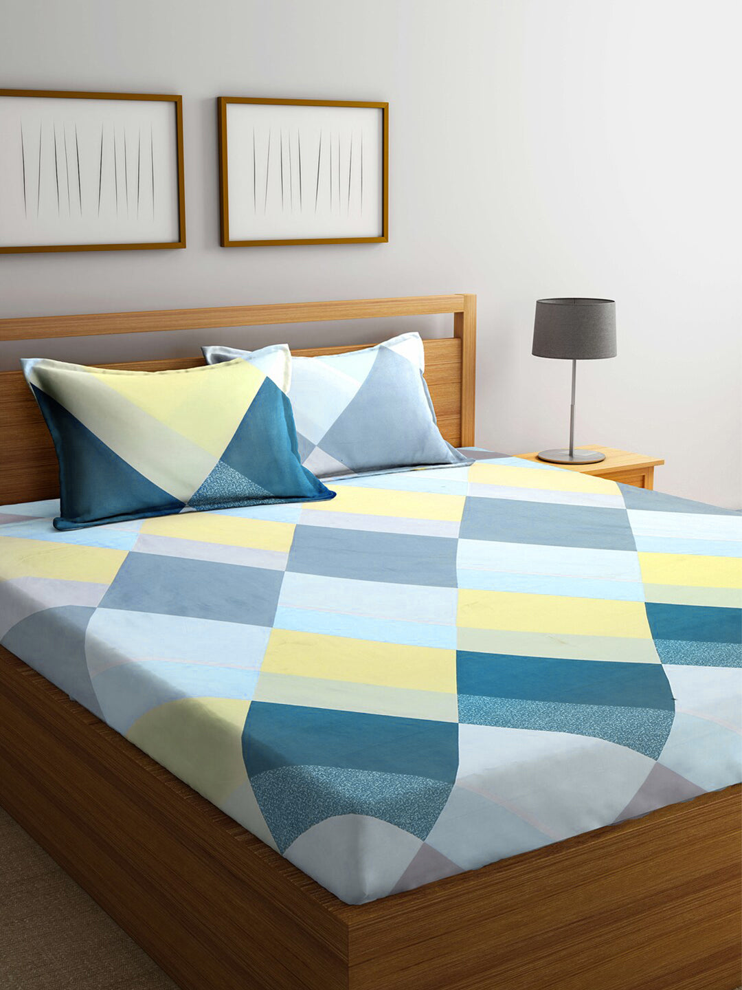 KLOTTHE Turquoise Blue & Yellow Geometric 300 TC King Bedsheet with 2 Pillow Covers