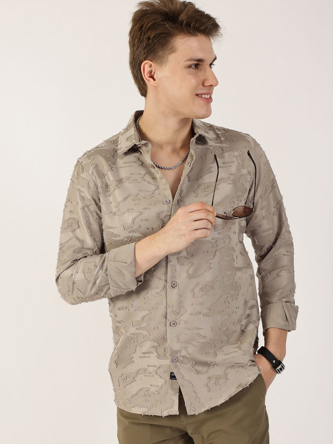 Thomas Scott Men Premium Spread Collar Textured Textured Slim Fit Casual Shirt