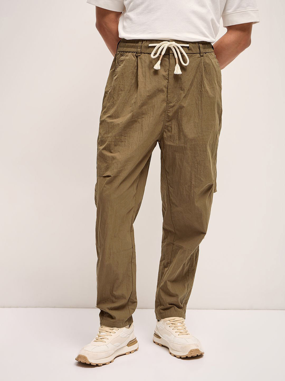 THE BEAR HOUSE Men Solid Relaxed Fit Casual Pant
