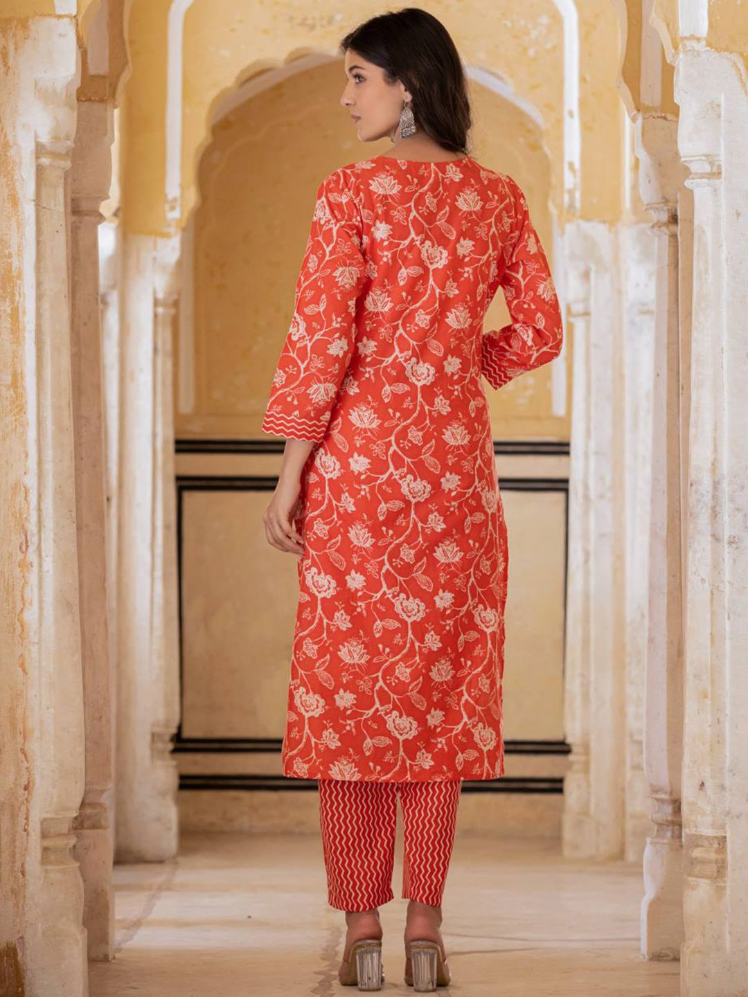 Varanga Floral Printed Regular Thread Work Kurta with Trousers & With Dupatta