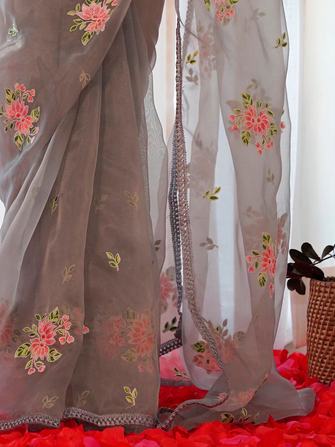 Saree mall Floral Embroidered Organza Sarees