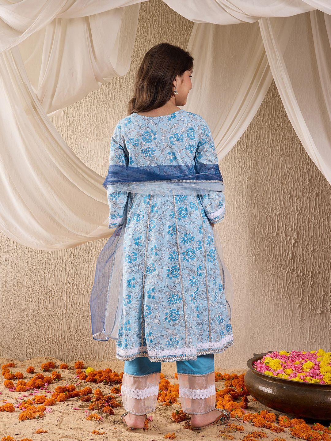 pspeaches Girls Floral Embroidered Empire Gotta Patti Kurta with Pyjamas & With Dupatta