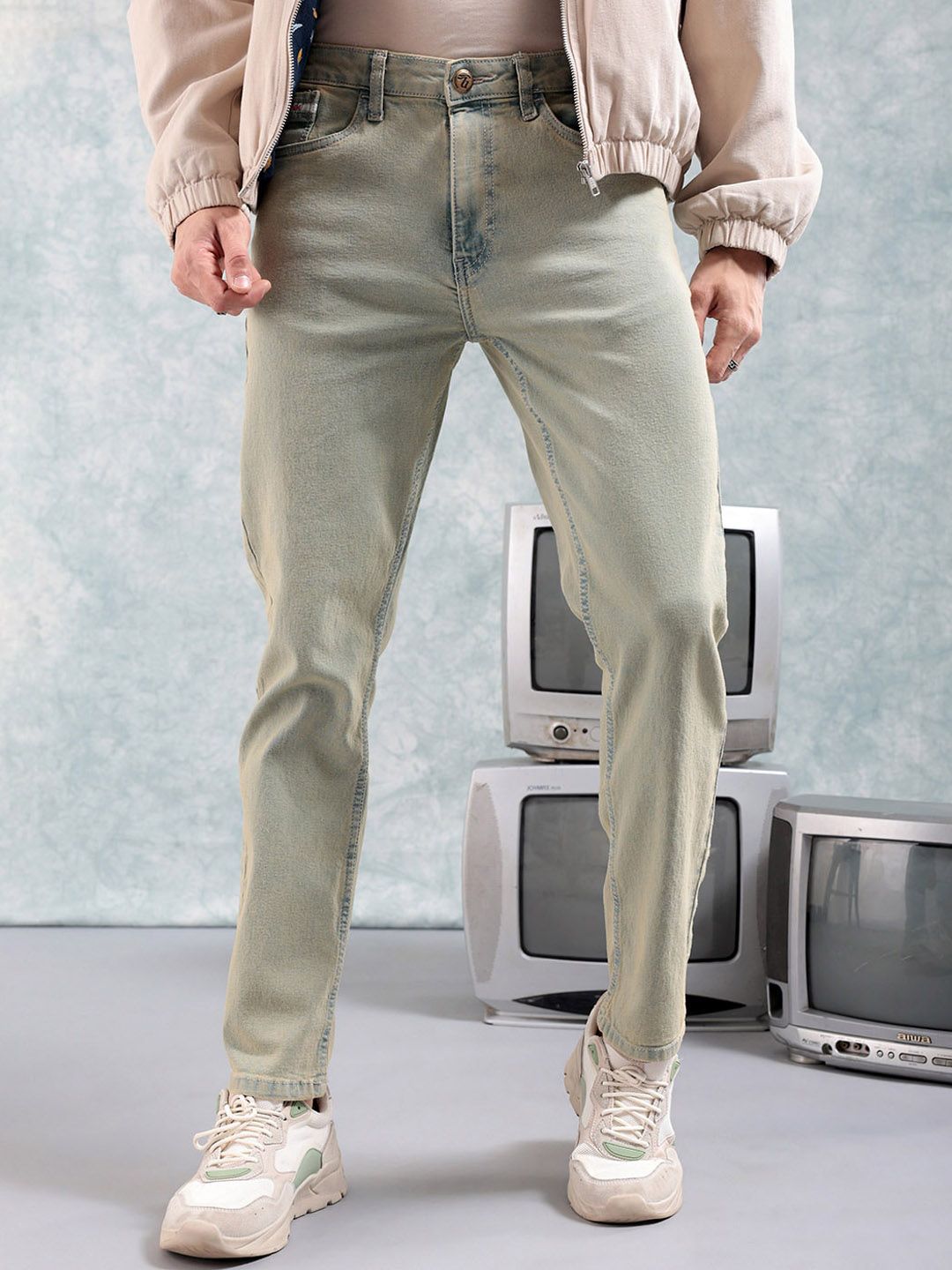 The Indian Garage Co Men Slim Fit Heavy Fade Jeans