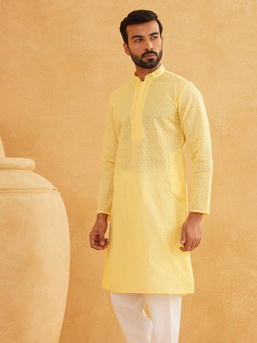 SOJANYA Kurta Lurus Bersulam Kuning Lelaki