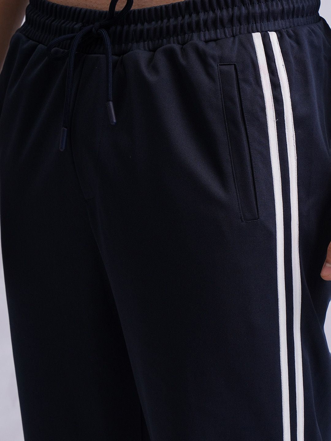 HIGHLANDER High Neck Sweatshirt & Trouser