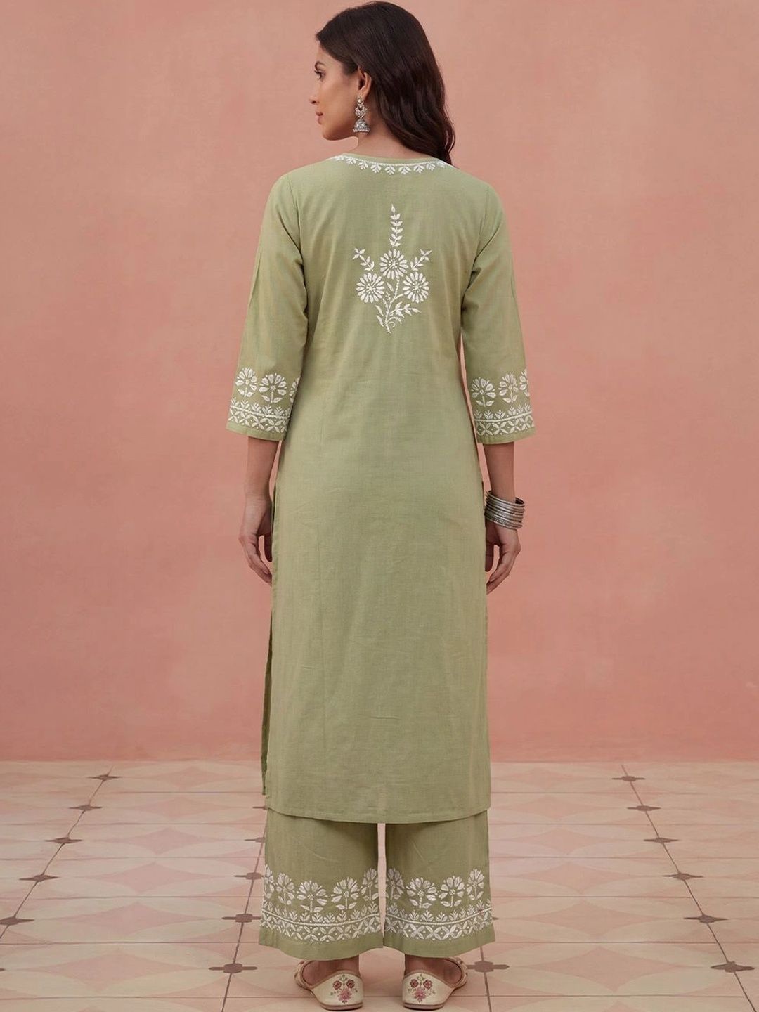 House of Chikankari Women Regular Chikankari Kurta with Trousers