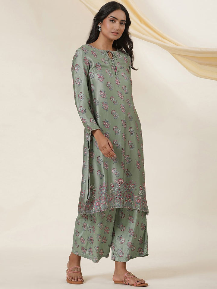 W Floral Printed Tie-Up Neck Sequinned Straight Kurta