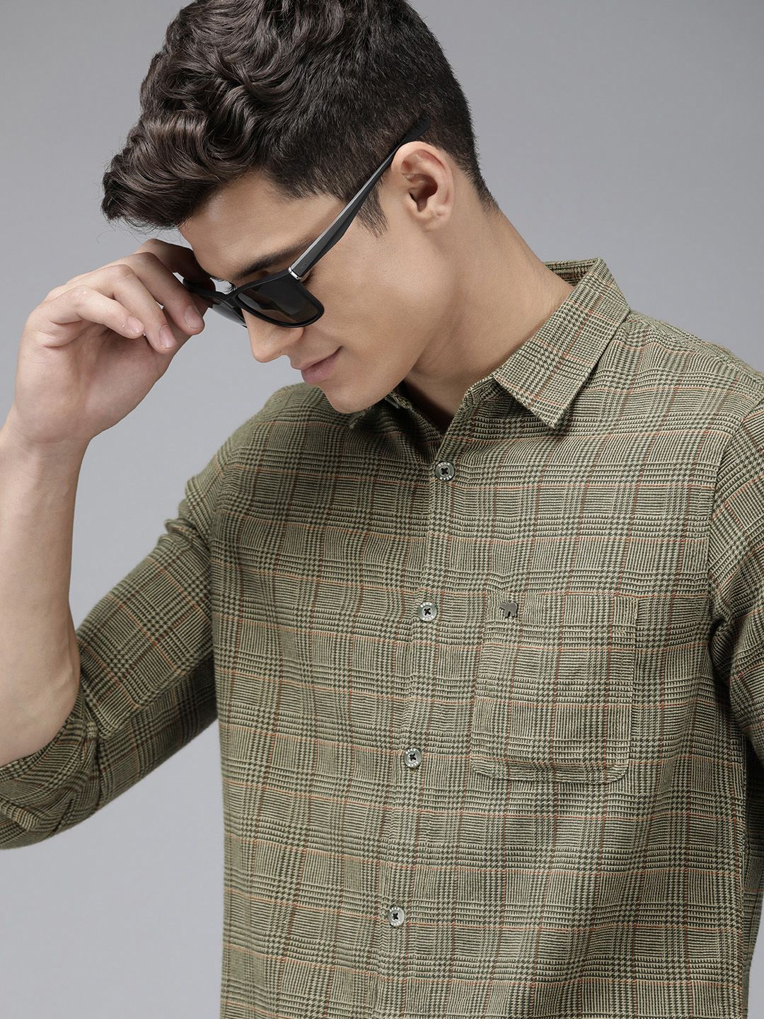 THE BEAR HOUSE Men Slim Fit Checked Pure Cotton Casual Shirt