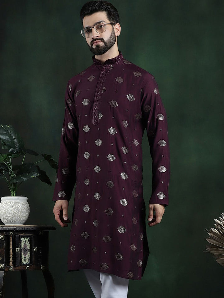 SOJANYA Motif Etnik Bersulam Kolar Mandarin Kurta Lurus Labuci