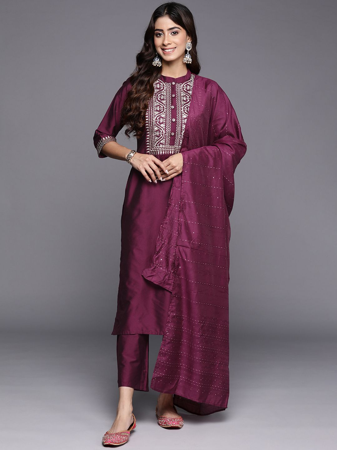 Gerua oleh Libas Wanita Motif Etnik Bersulam Kurta biasa dengan seluar dengan Dupatta