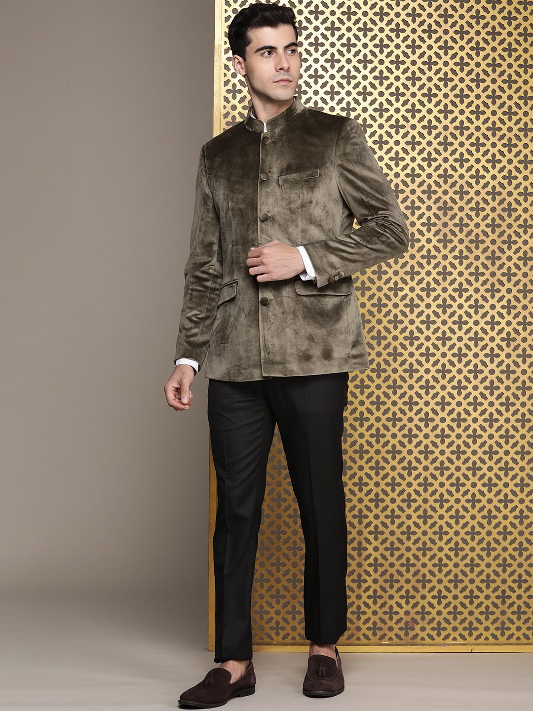 House of Pataudi Jashn Mandarin Collar Bandhgala Velvet Finish Blazer