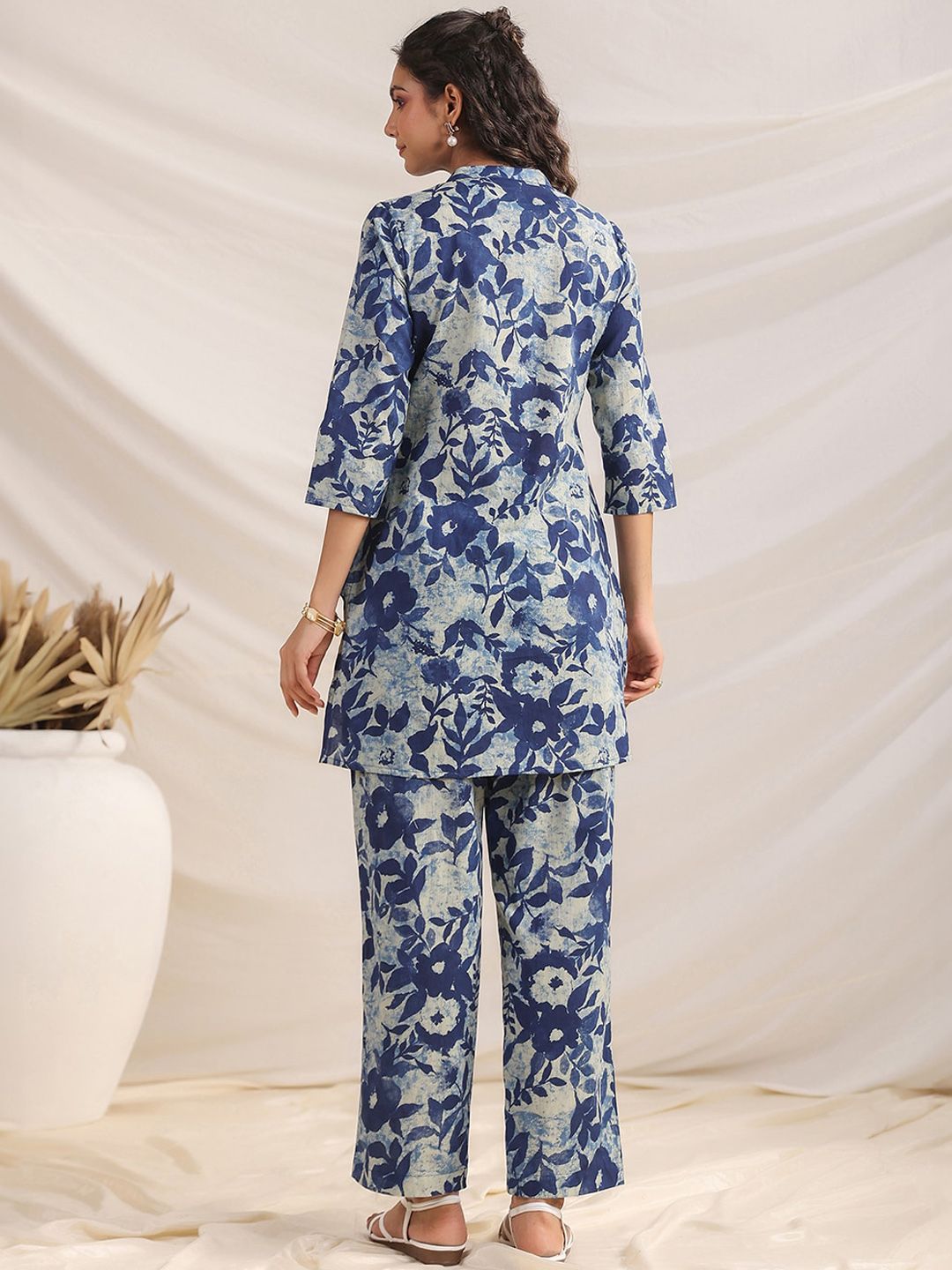 Janasya Women's Indigo Pure Cotton Floral Printed Regular Co-ord Set