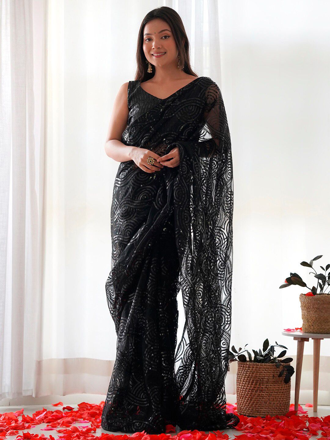 Saree mall Embellished Sequinned Net Sarees