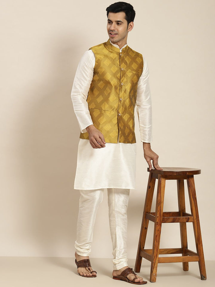 SOJANYA Men Cream-Coloured Kurta with Churidar