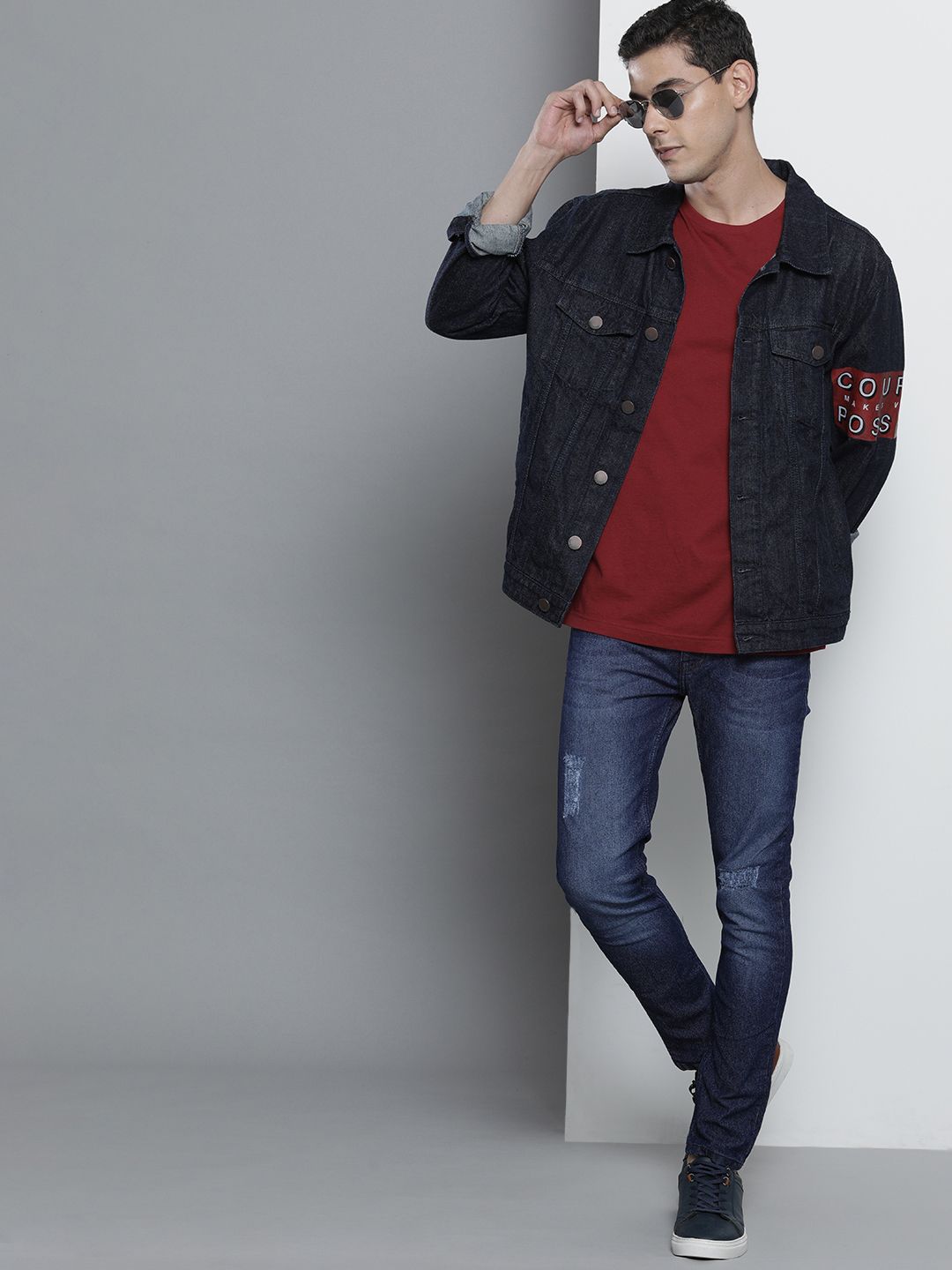The Indian Garage Co Men Navy Blue Slim Fit Low Distress Light Fade Stretchable Jeans