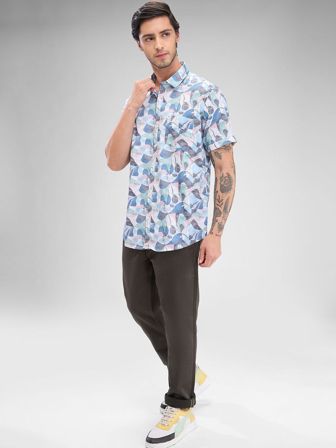 SPYKAR Men Slim Fit Floral Opaque Printed Casual Shirt