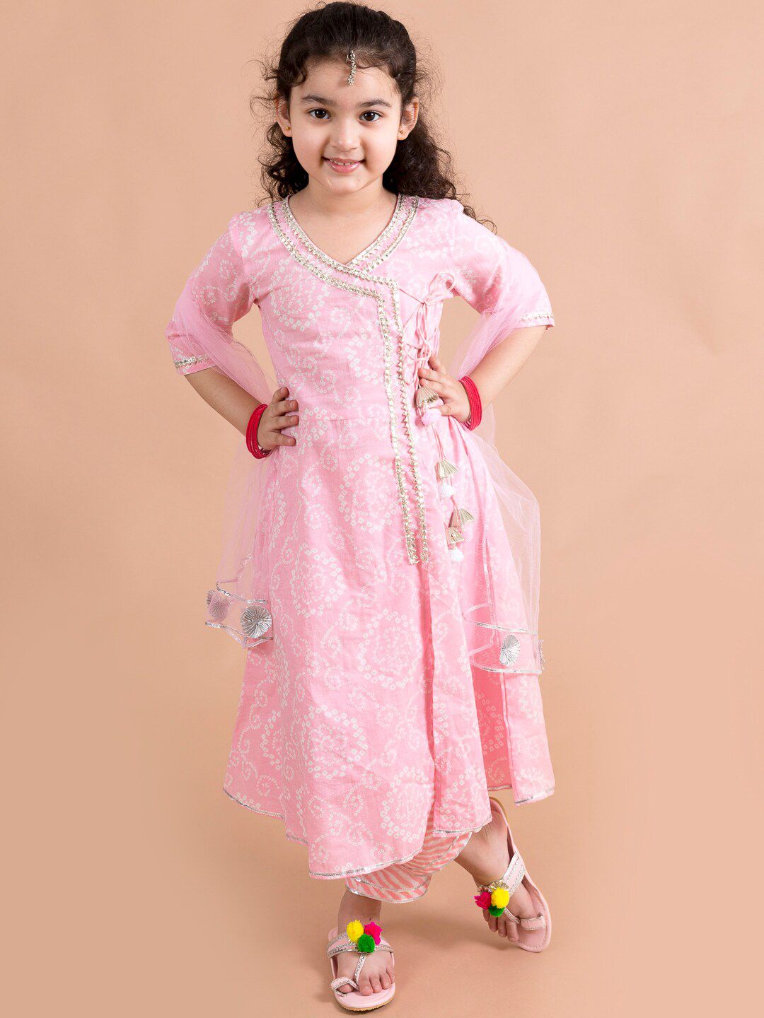 pspeaches Girls Bandhani Printed Kurta with Trousers & Dupatta